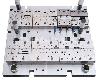 原陽(yáng)縣隆鑫模具機(jī)械制造廠(chǎng)產(chǎn)品展廳 精密模具，智造未來(lái)